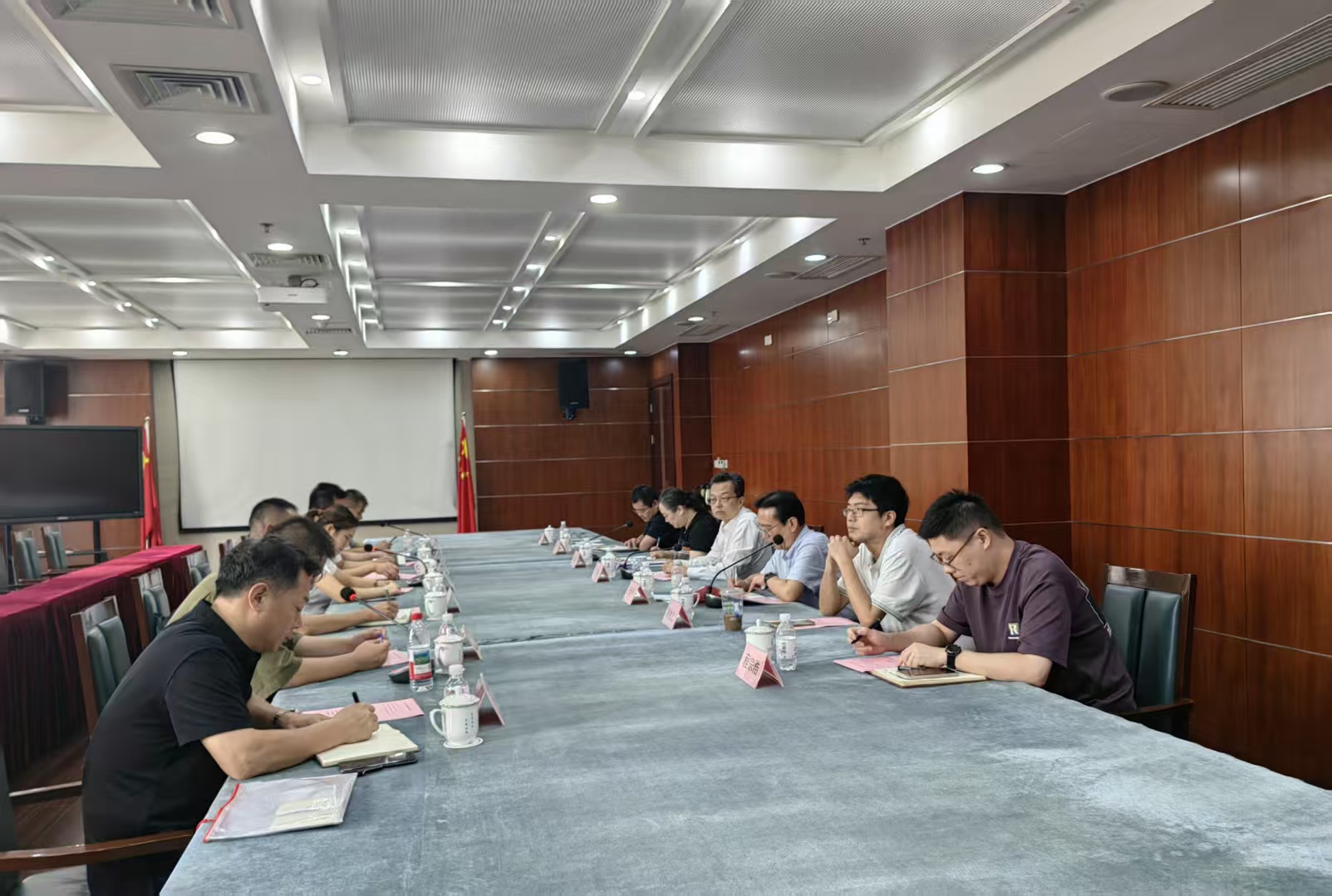 后勤保障处召开2025年9月食品安全月调度会议